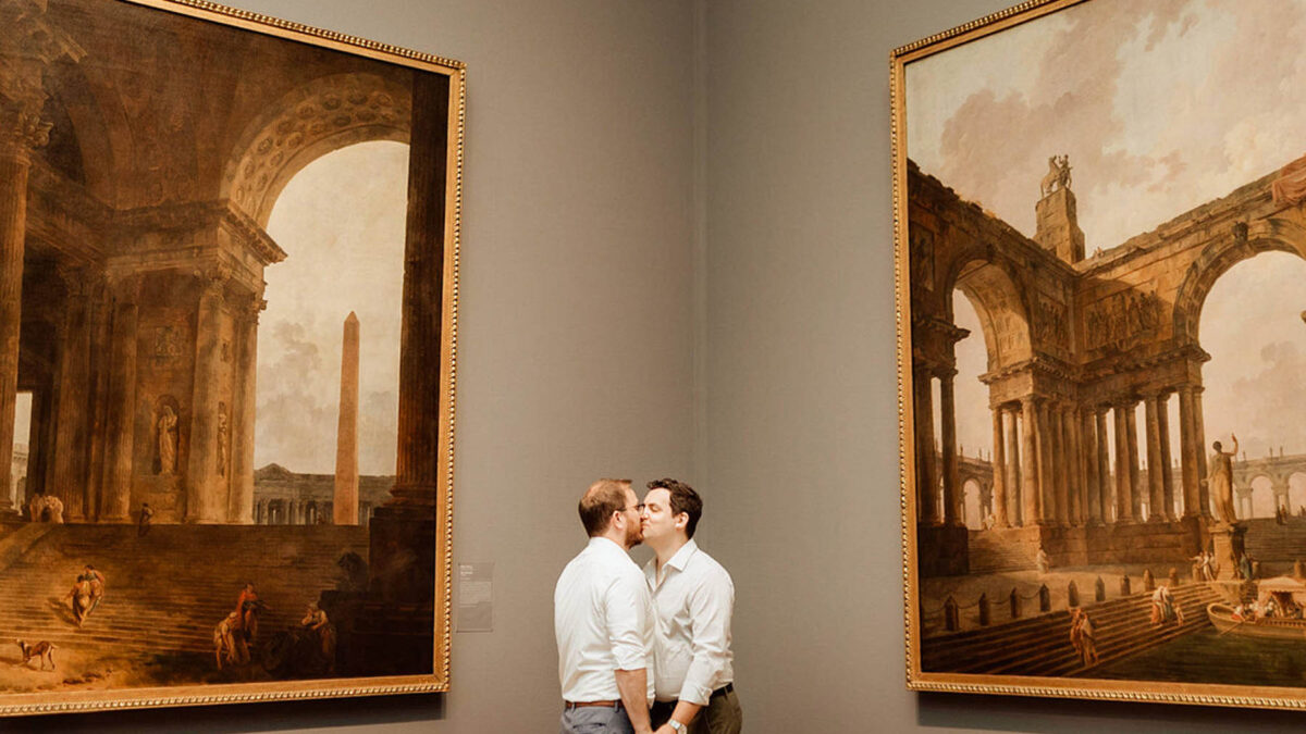 These college sweethearts celebrated their engagement with a summer portrait session at the Art Institute of Chicago