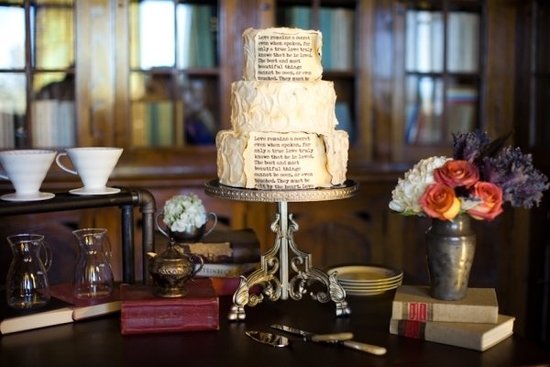 book-themed-wedding-cake