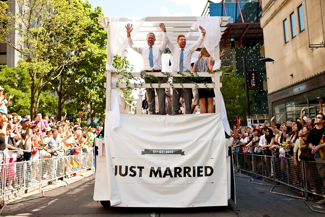 breken-carter-gay-wedding-toronto-canada-pride-marriage-just-married-sign-photography-brit-blonde