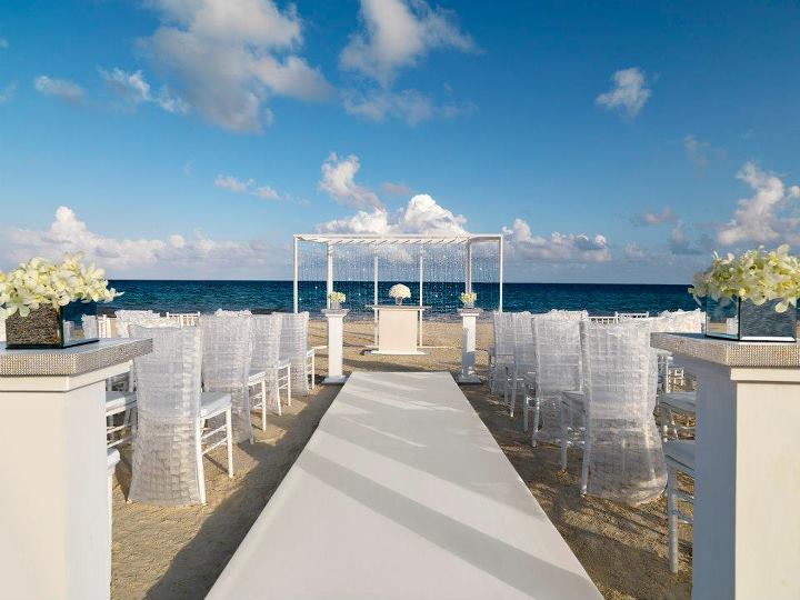 gay-destination-wedding-colin-cowie-mexico-beach-wedding-blush