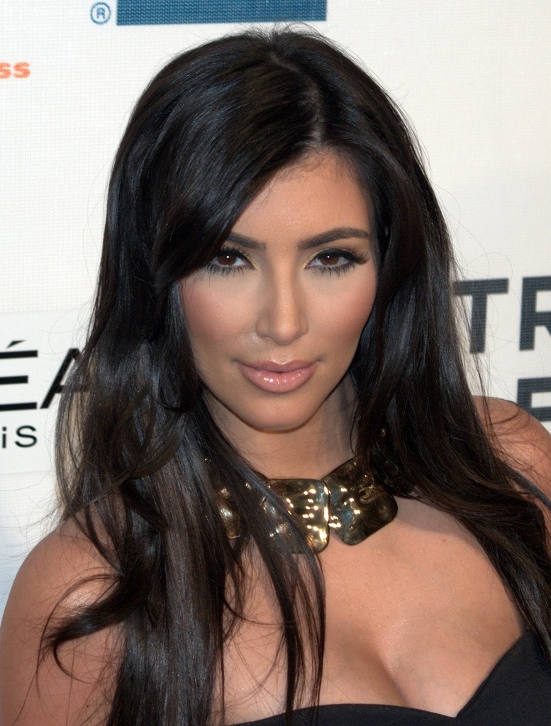 Kim Kardashian Bridal Makeup: 4 Pros Weigh In