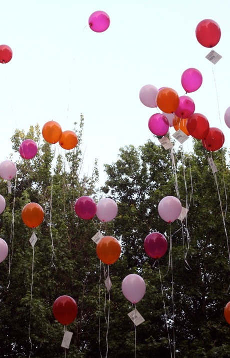 gay-wedding-planning-send-off-ideas-balloon-release