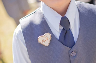 gay-weddings-style-fashion-boutounniere-creative-av-heart-pin