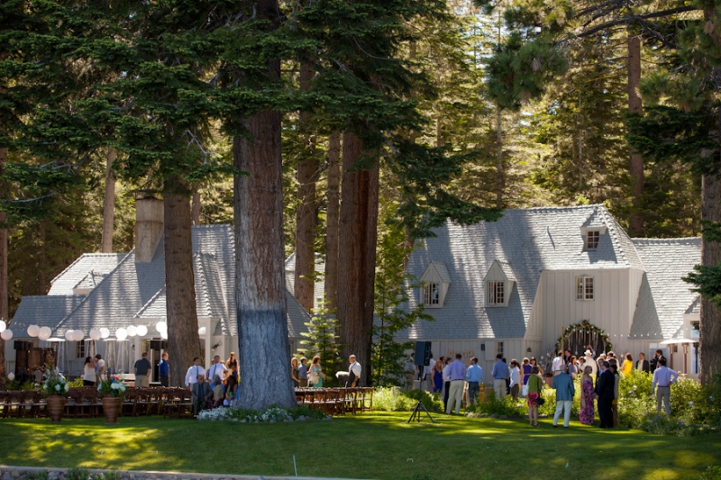jeff-sebastian-real-gay-wedding-lake-tahoe-outdoor-wedding-reception-white-blue