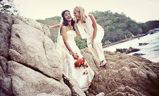 lesbian-couple-marry-in-mexico