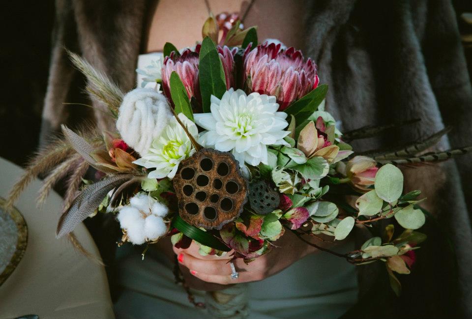 lesbian-wedding-inspiration-photo-shoot-flowers1-bouquets-kristin-black-photography
