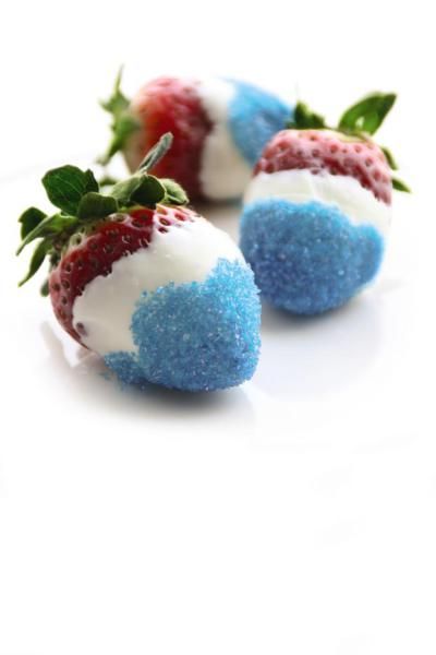 red-white-blue-strawberries-fouth-july-party